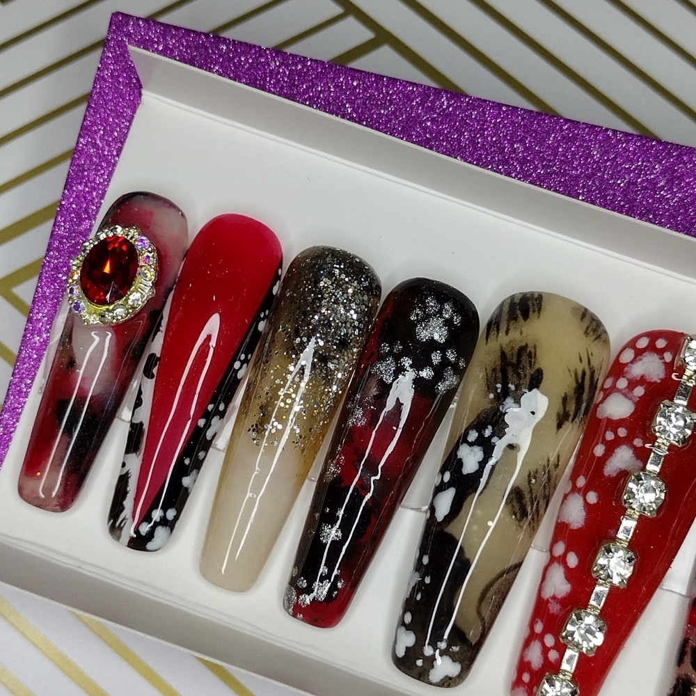 Cruella EVIL press on nails custom sizeL 04357